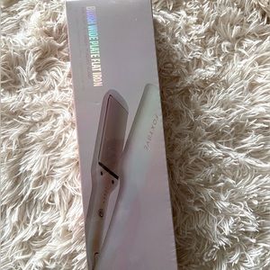 FoxyBae Wide Plate Flat Iron